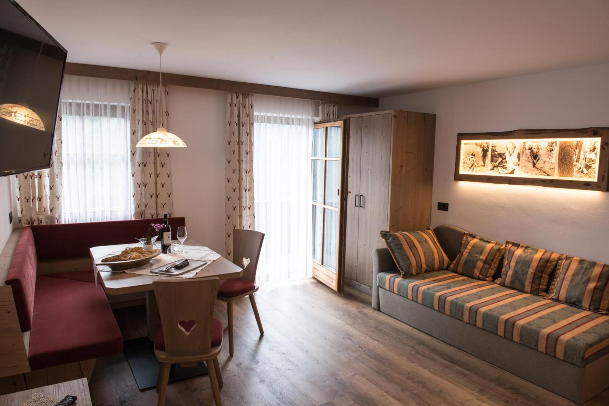 Da Kathi Aparthotel San Candido Bagian luar foto
